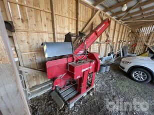 Hakki Pilke Traktor driven med klinga Holzspalter