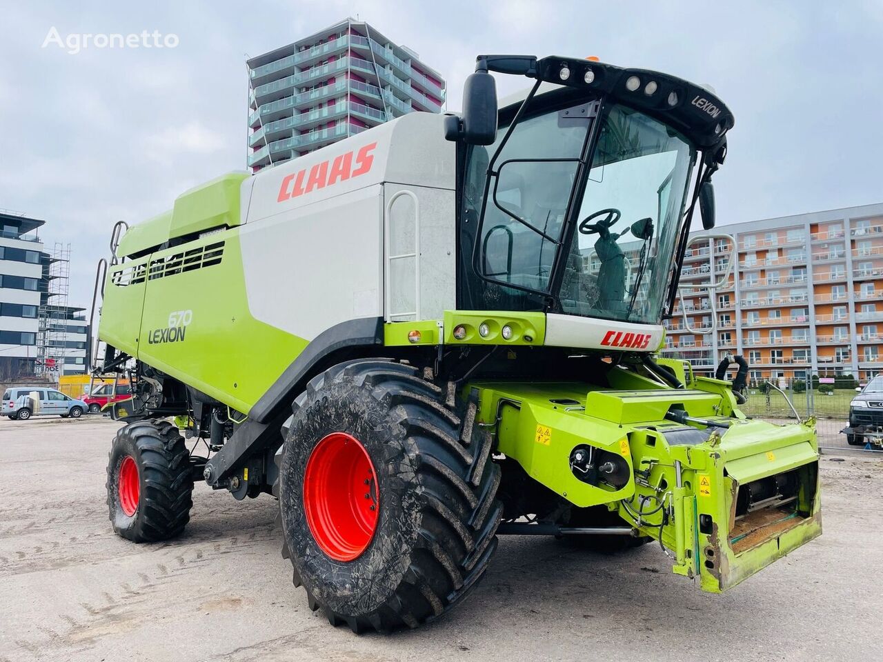 Claas LEXION 670 MONTANA 4X4 + VARIO 680 Getreideernter