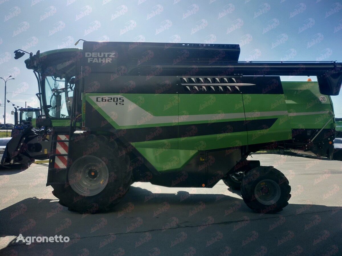 neuer Deutz-Fahr S6205TS Getreideernter