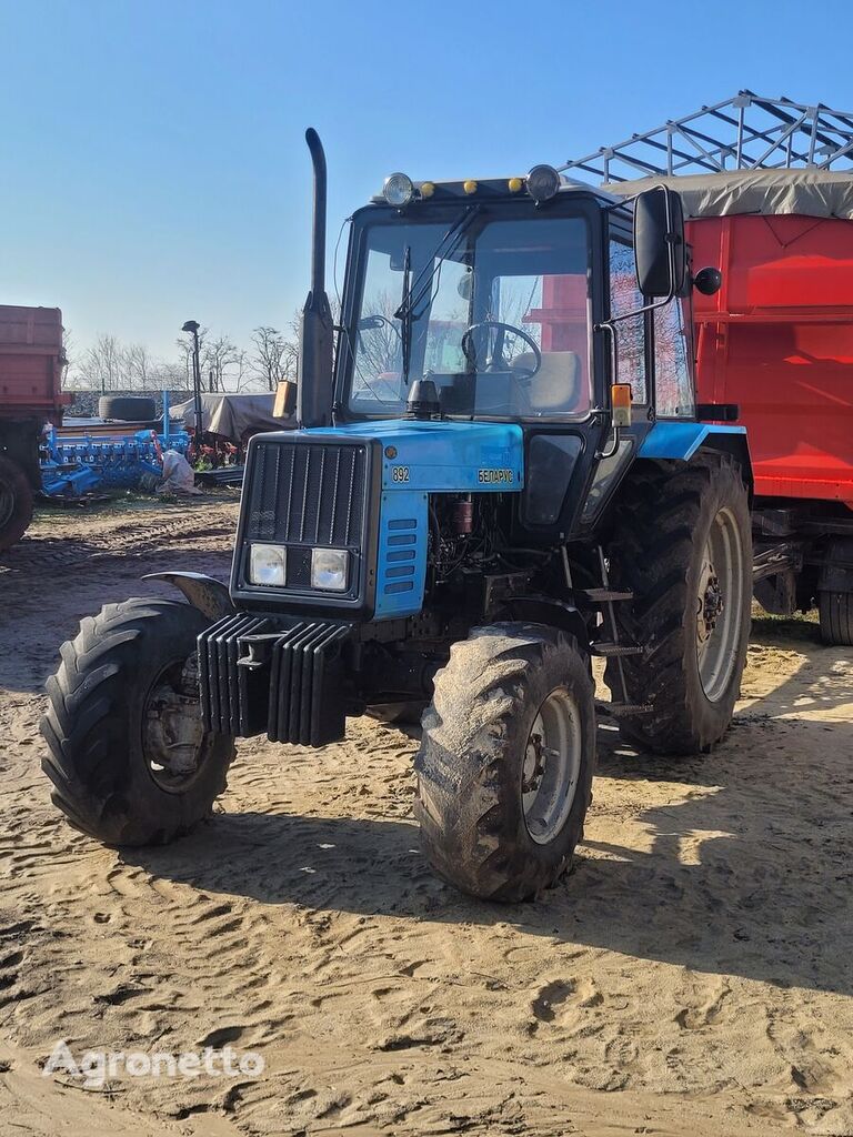 MTZ Belarus 892 Radtraktor